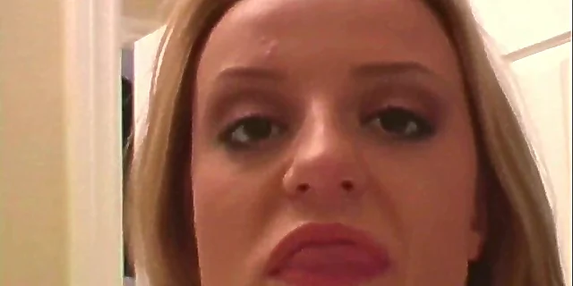 blonde babe solo